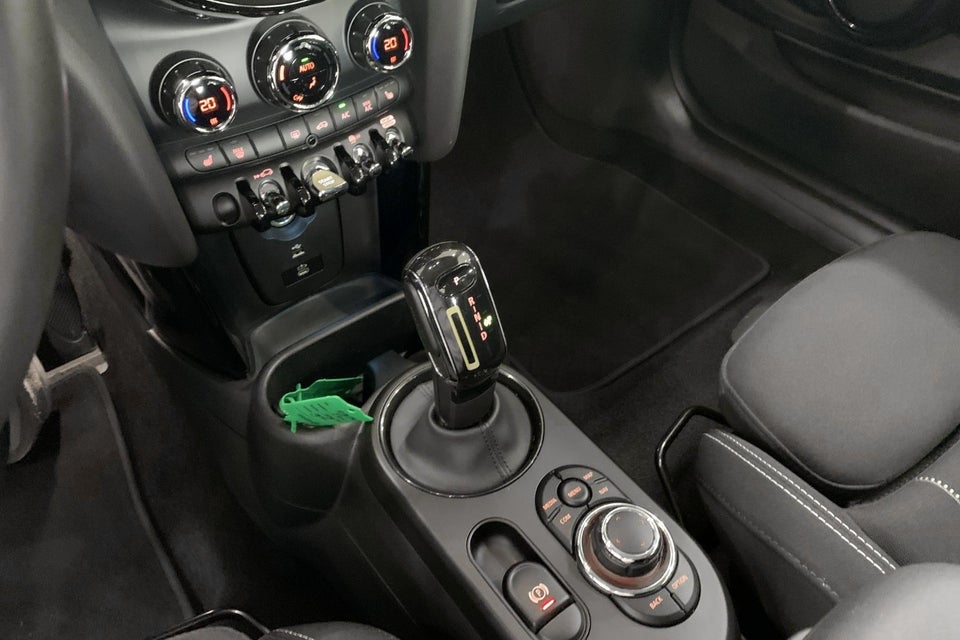 MINI Cooper SE Classic 3d