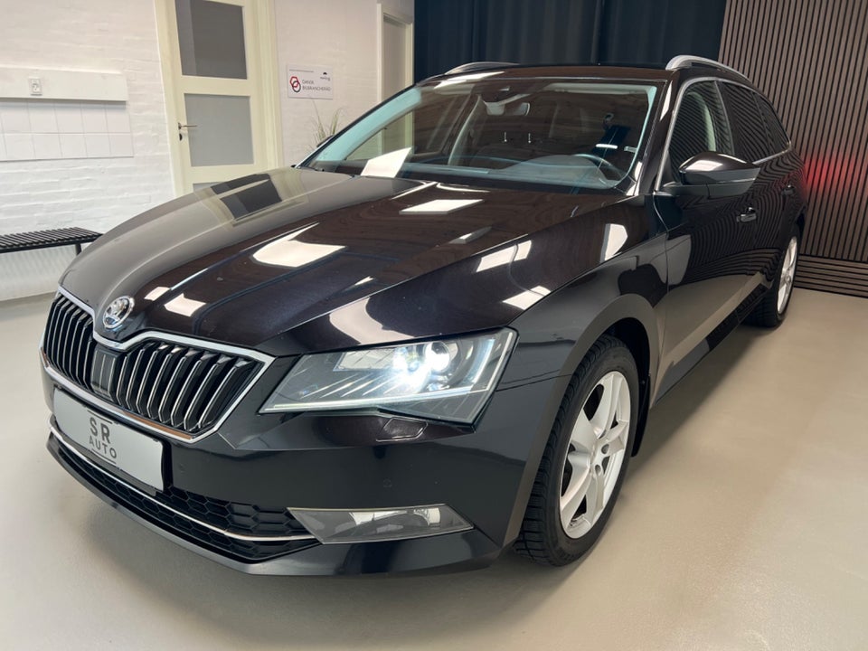 Skoda Superb 2,0 TDi 150 Style Combi DSG 5d