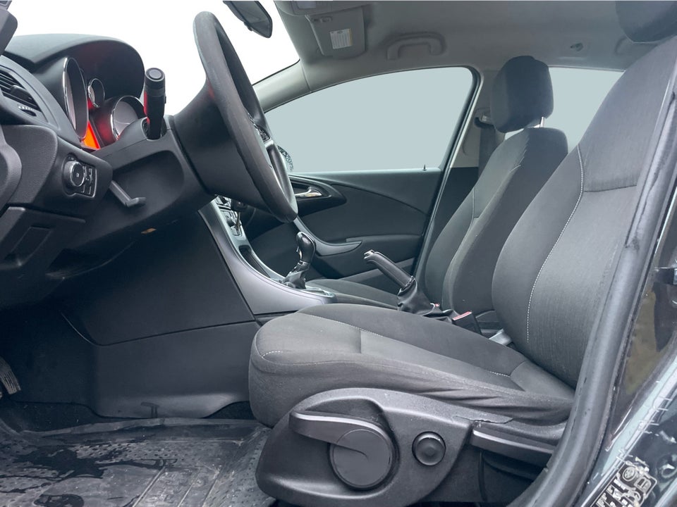 Opel Astra 1,6 CDTi 136 Enjoy Sports Tourer 5d