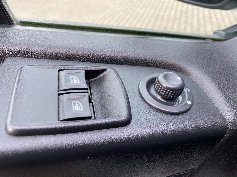 Renault Trafic T29 2,0 dCi 120 L2H1