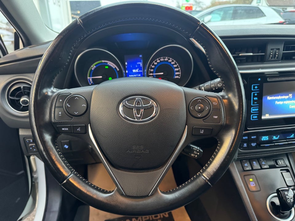 Toyota Auris 1,8 Hybrid H2 Style Touring Sports CVT 5d