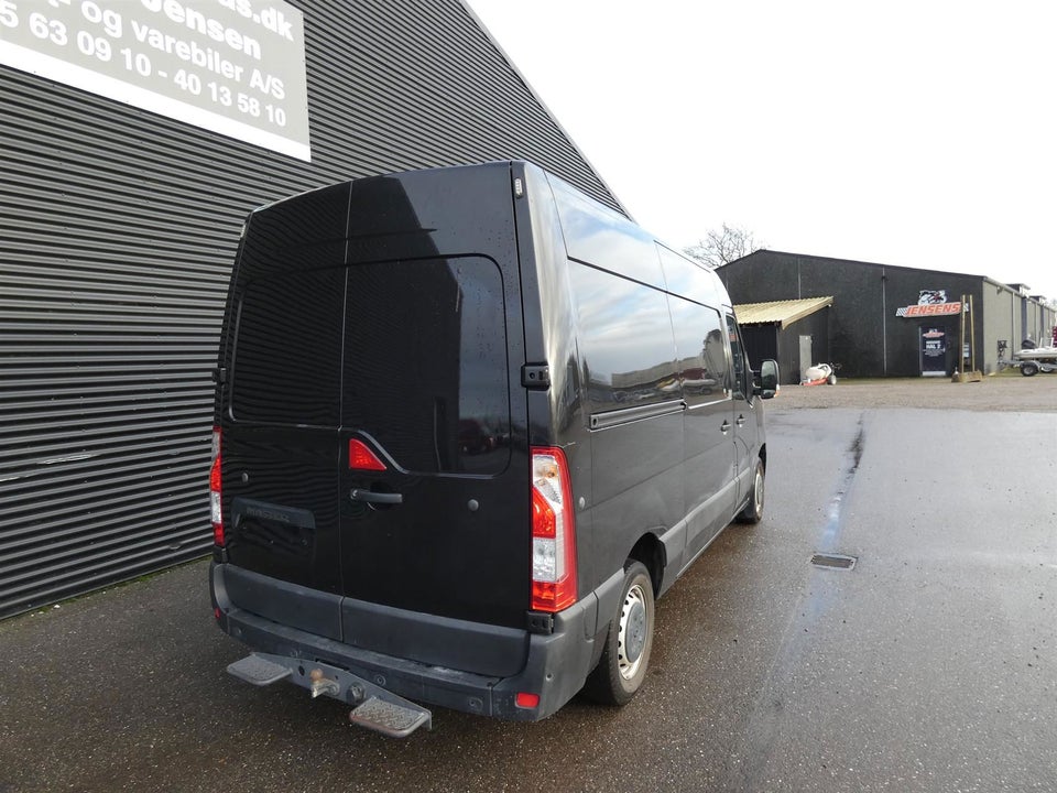 Renault Master IV T33 2,3 dCi 135 L2H2 Kassevogn