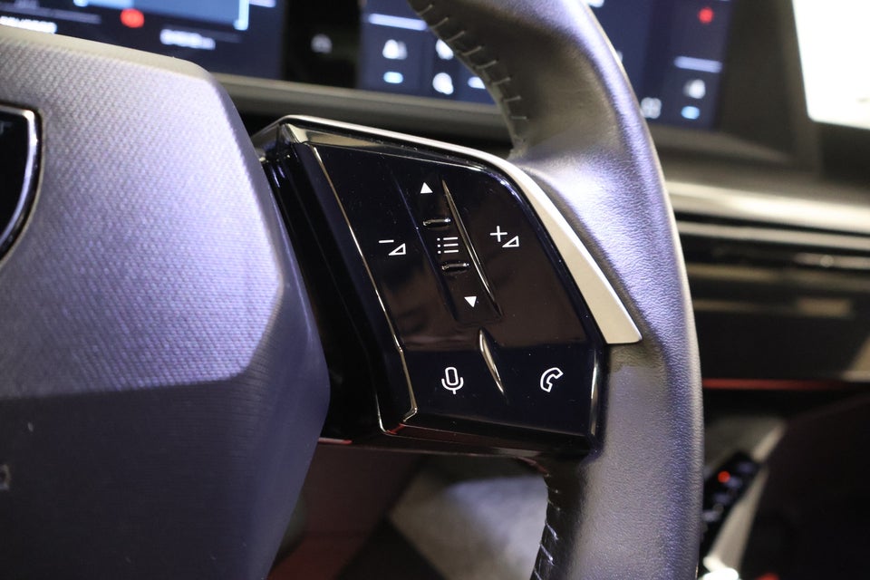 Peugeot e-5008 101 Allure Pack 7prs 5d