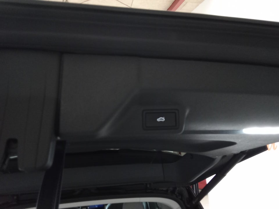 VW ID.Buzz 77 Style 75 Years Edition SWB 5d