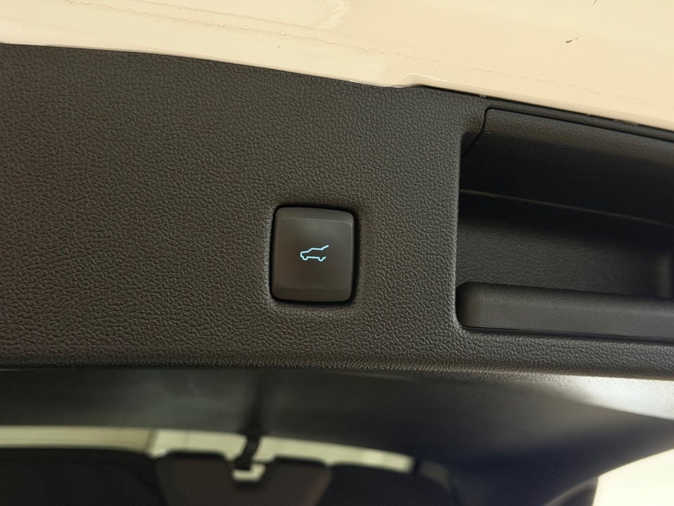 Ford Kuga 2,5 PHEV ST-Line X CVT 5d