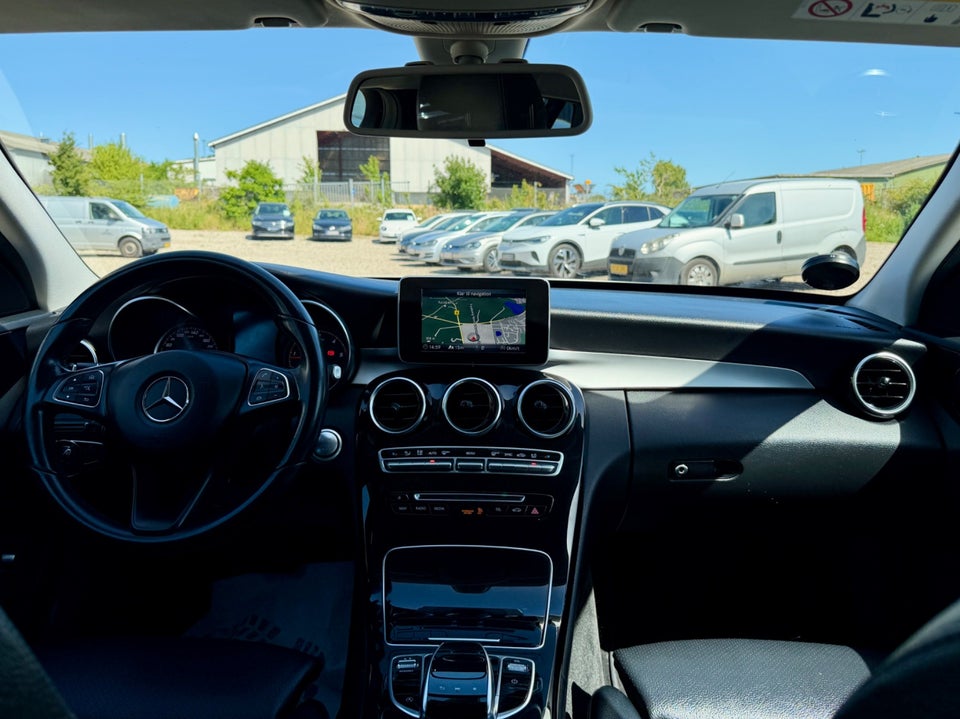 Mercedes C220 d 2,2 AMG Line stc. aut. 5d