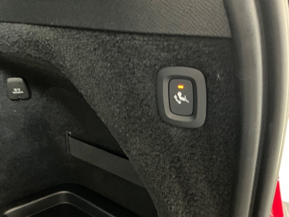 Volvo XC90 2,0 T8 ReCharge R-Design aut. AWD 7prs 5d