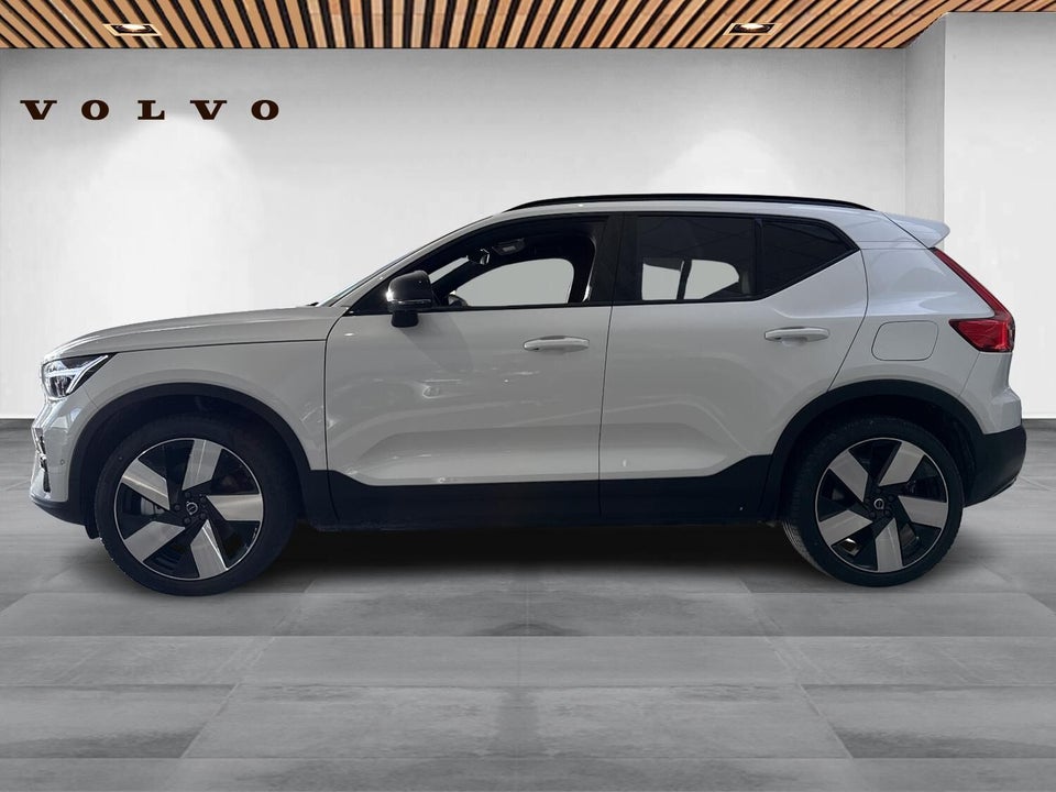Volvo EX40 Extended Range Plus 5d