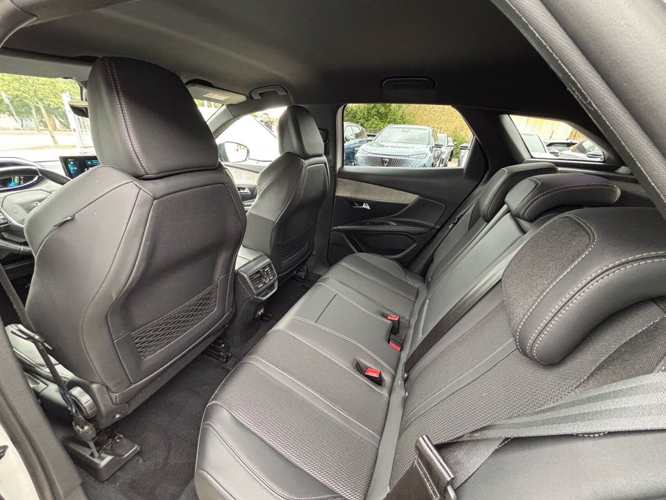 Peugeot 3008 1,6 Hybrid GT Black Pack EAT8 5d