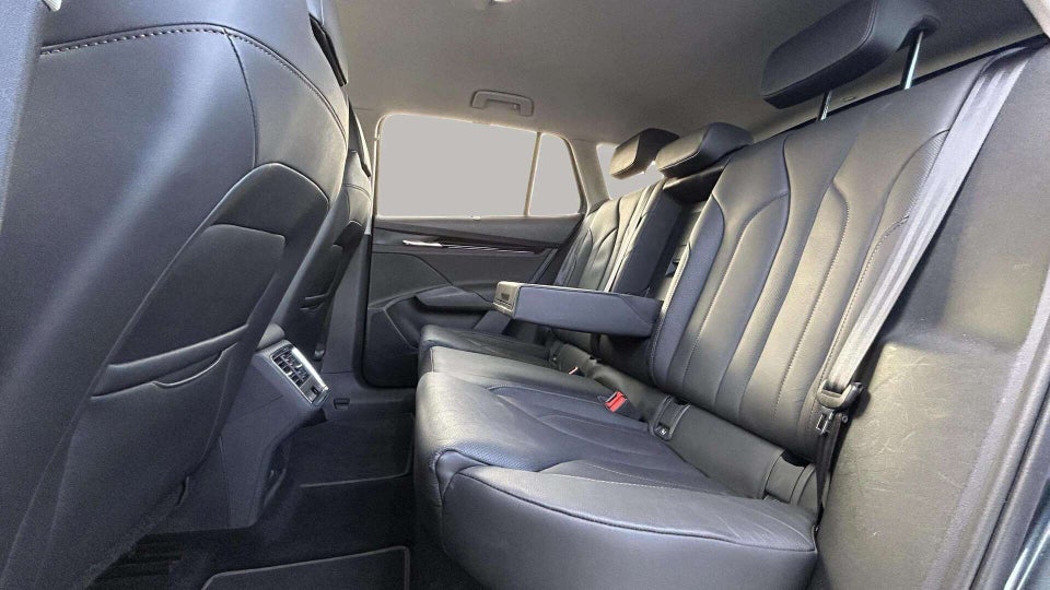 Skoda Enyaq 80 iV Plus 5d