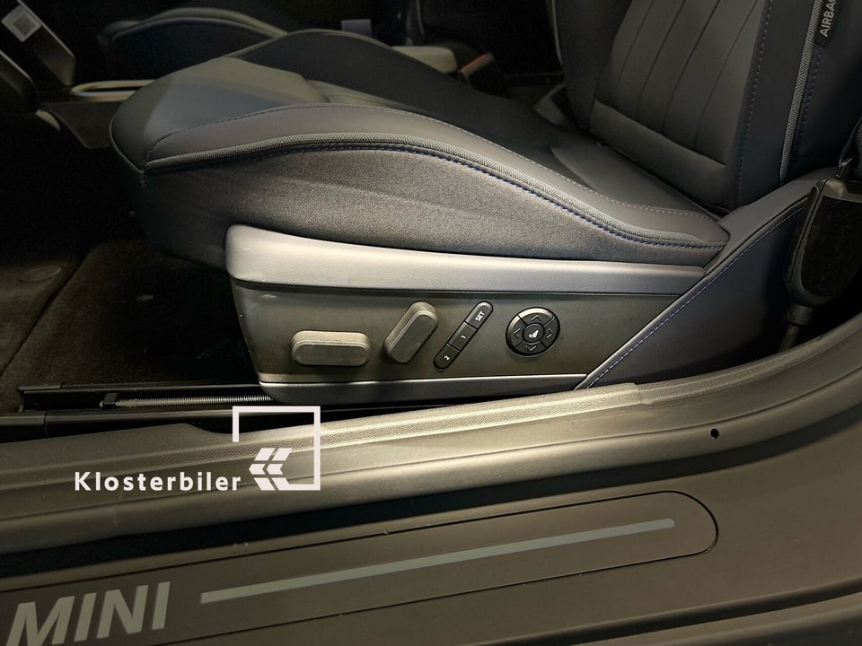 MINI Cooper SE Favoured Trim XL 3d