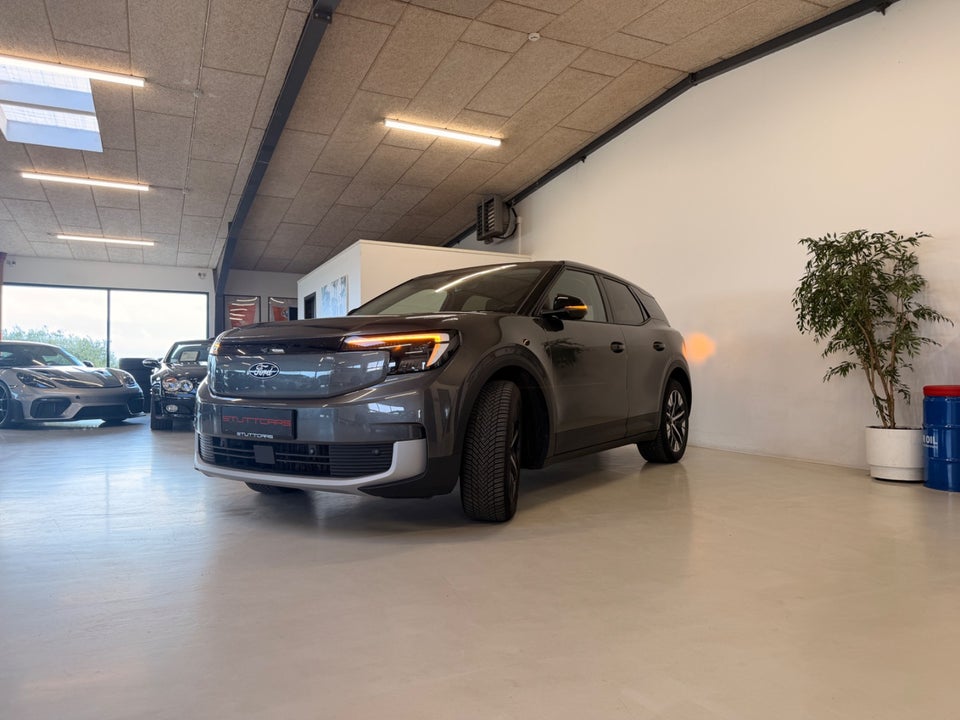 Ford Explorer 77 Select Extended Range 5d