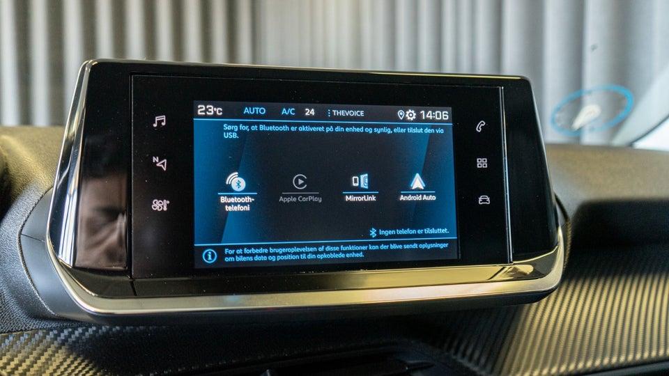 Peugeot 208 1,2 PureTech 100 Allure 5d