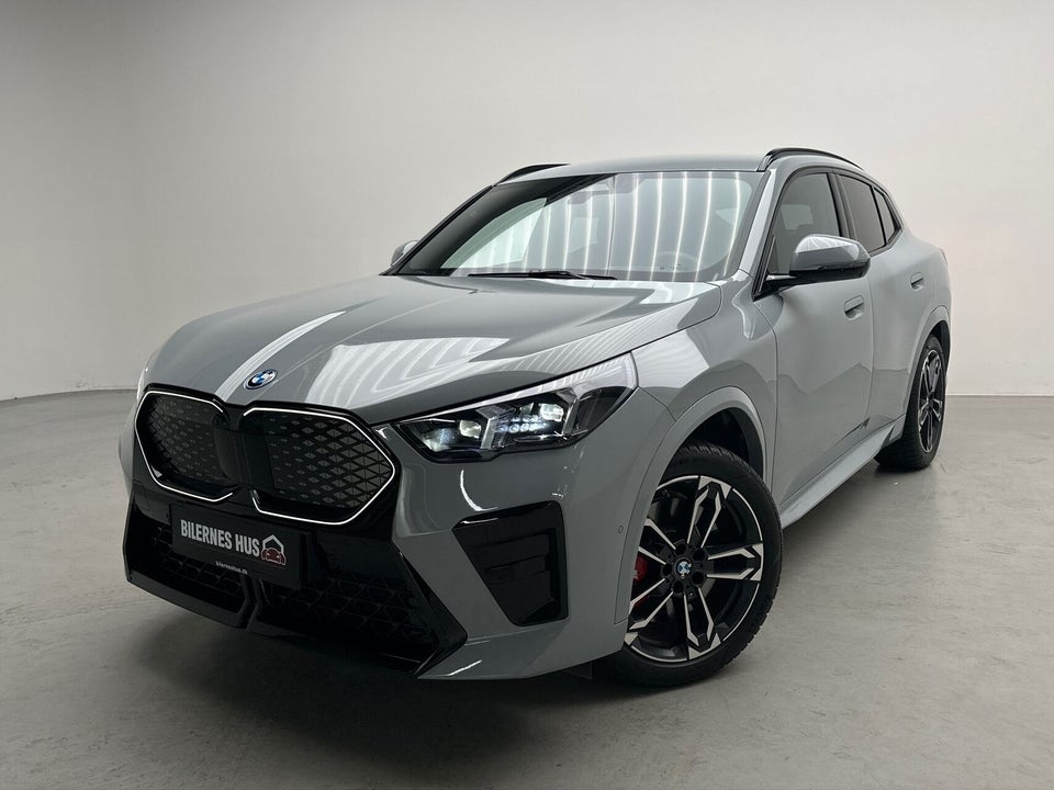BMW iX2 xDrive30 M-Sport 5d