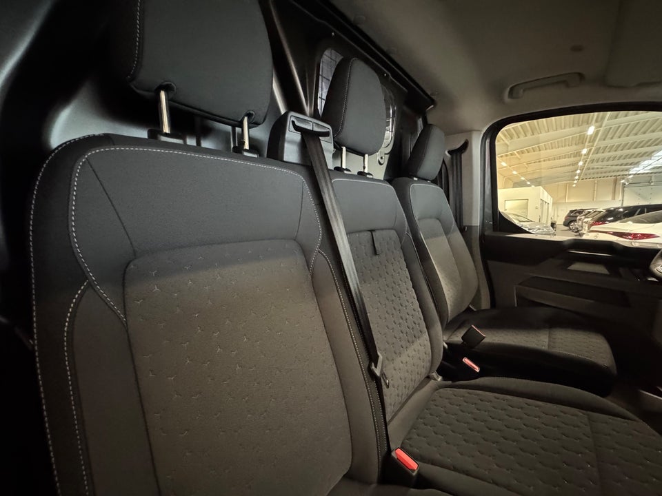 Ford Transit Custom 320 L2 2,0 EcoBlue Limited aut.