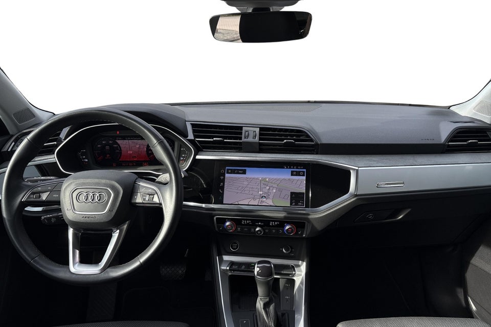 Audi Q3 45 TFSi e Attitude plus S-tr. 5d