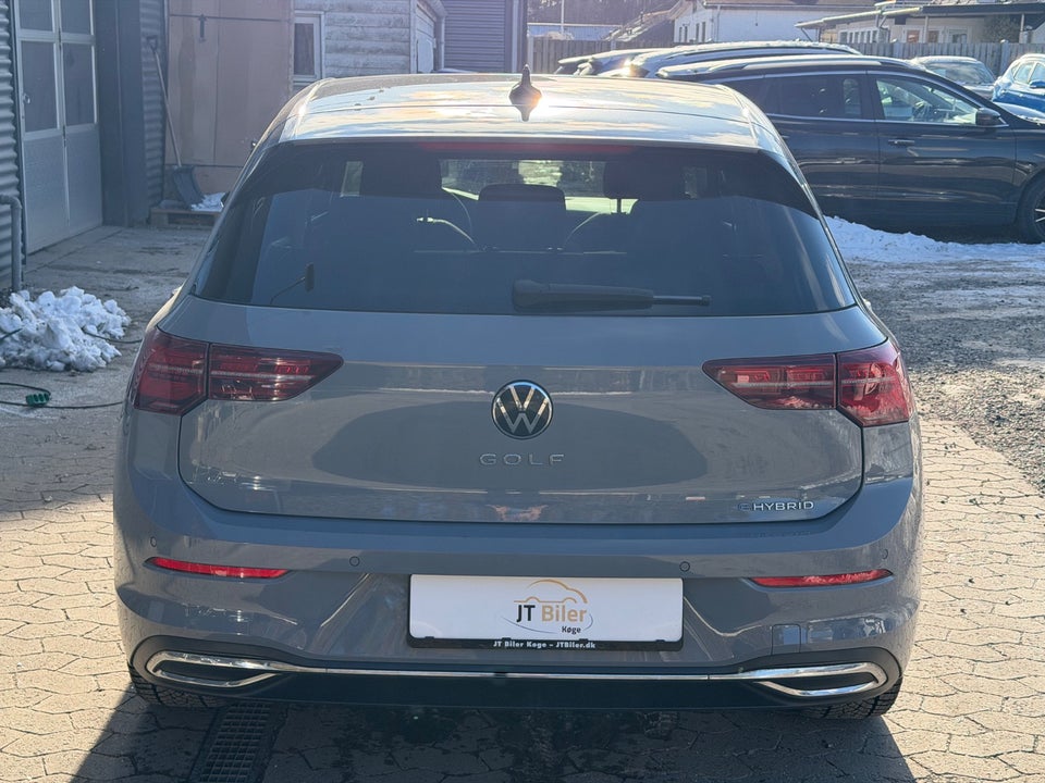 VW Golf VIII 1,4 eHybrid DSG 5d