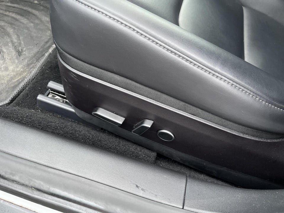 Tesla Model 3 Long Range AWD 4d