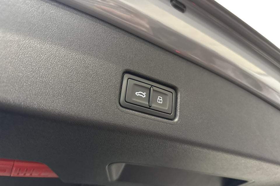 Audi Q4 e-tron 45 S-line 5d