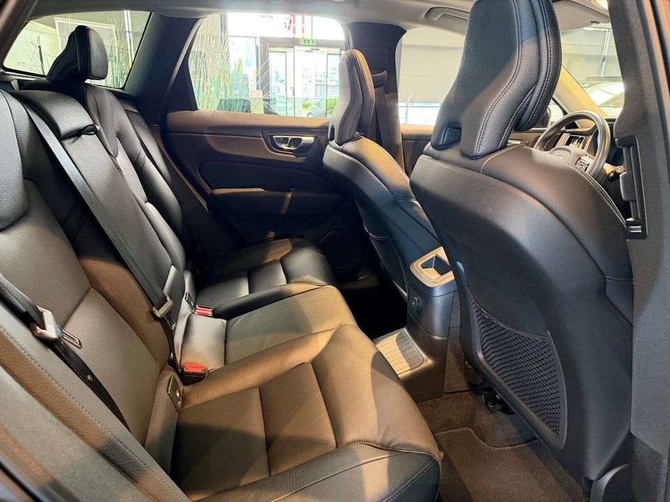 Volvo XC60 2,0 T6 ReCharge Inscription aut. AWD 5d