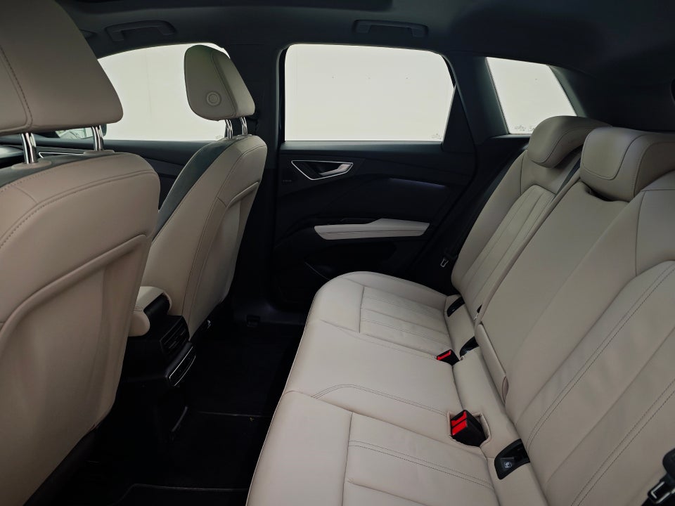 Audi Q4 e-tron 45 quattro 5d