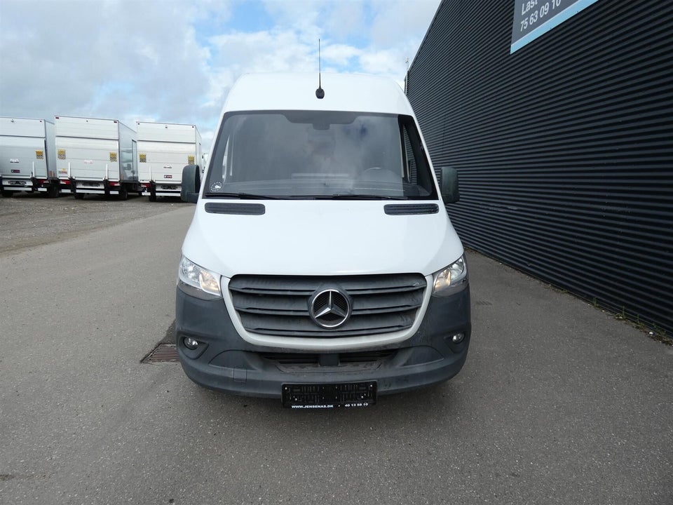 Mercedes Sprinter 319 3,0 CDi A2 Kassevogn aut. RWD