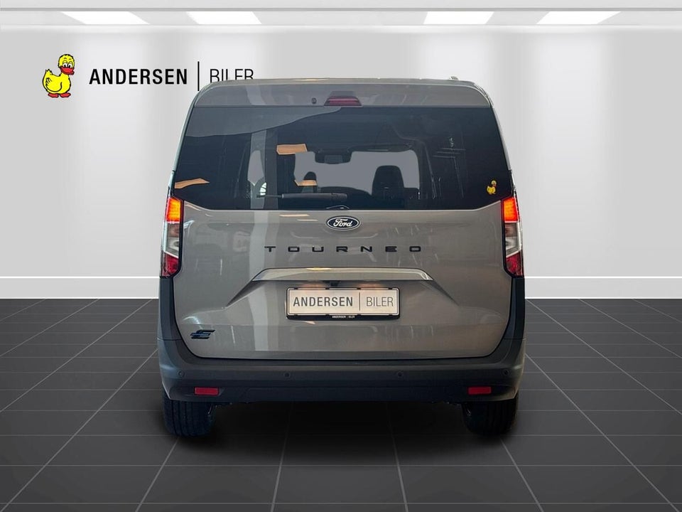Ford E-Tourneo Courier 46 Titanium
