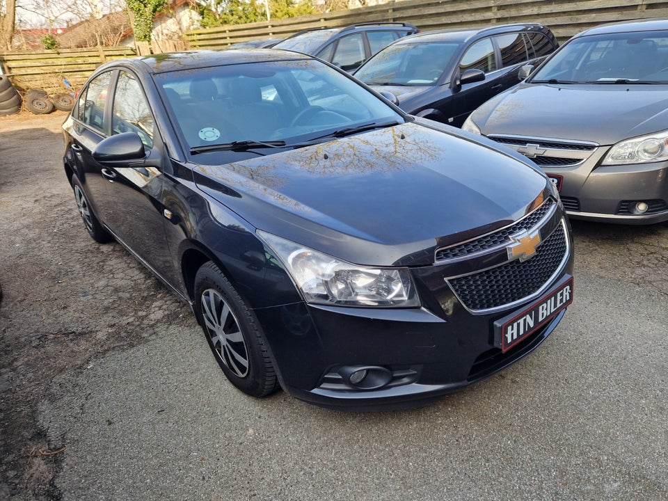 Chevrolet Cruze 1,8 LS 4d