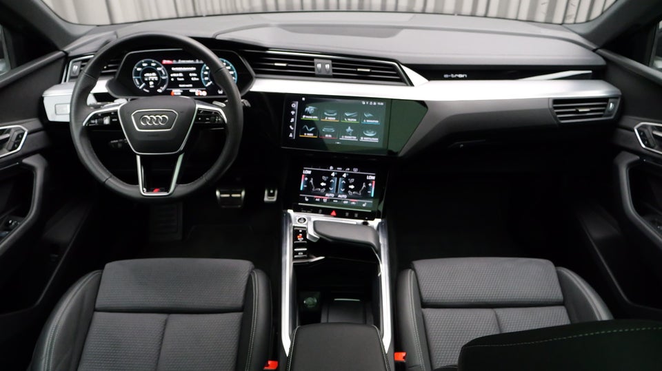 Audi Q8 e-tron 55 Advanced quattro 5d