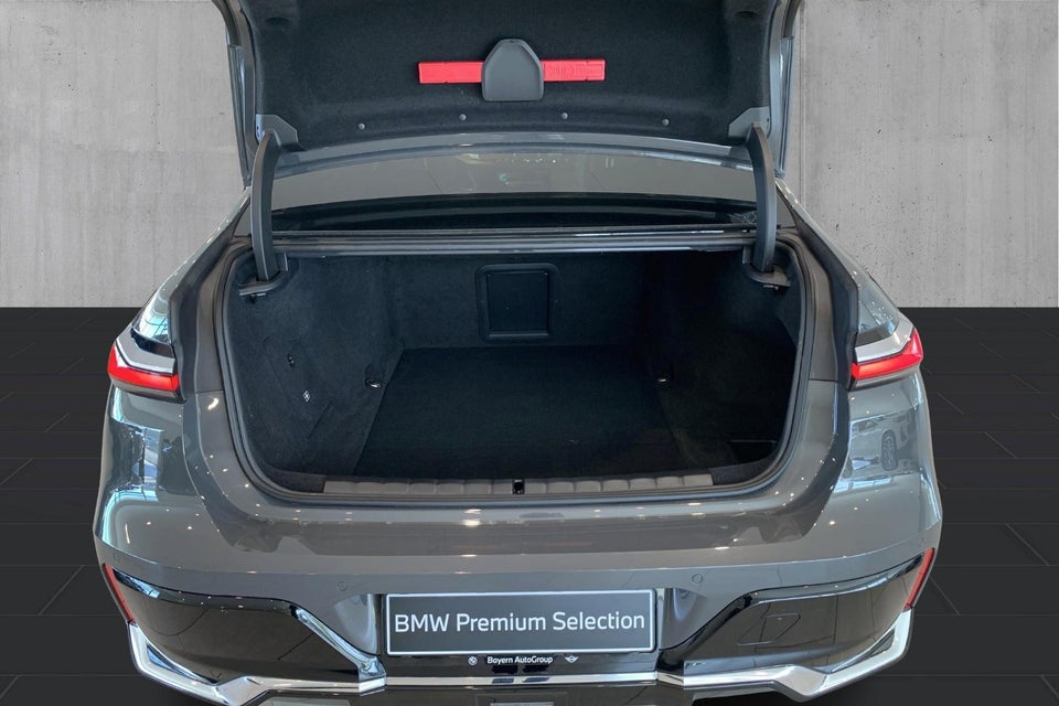 BMW i7 eDrive50 M-Sport 4d