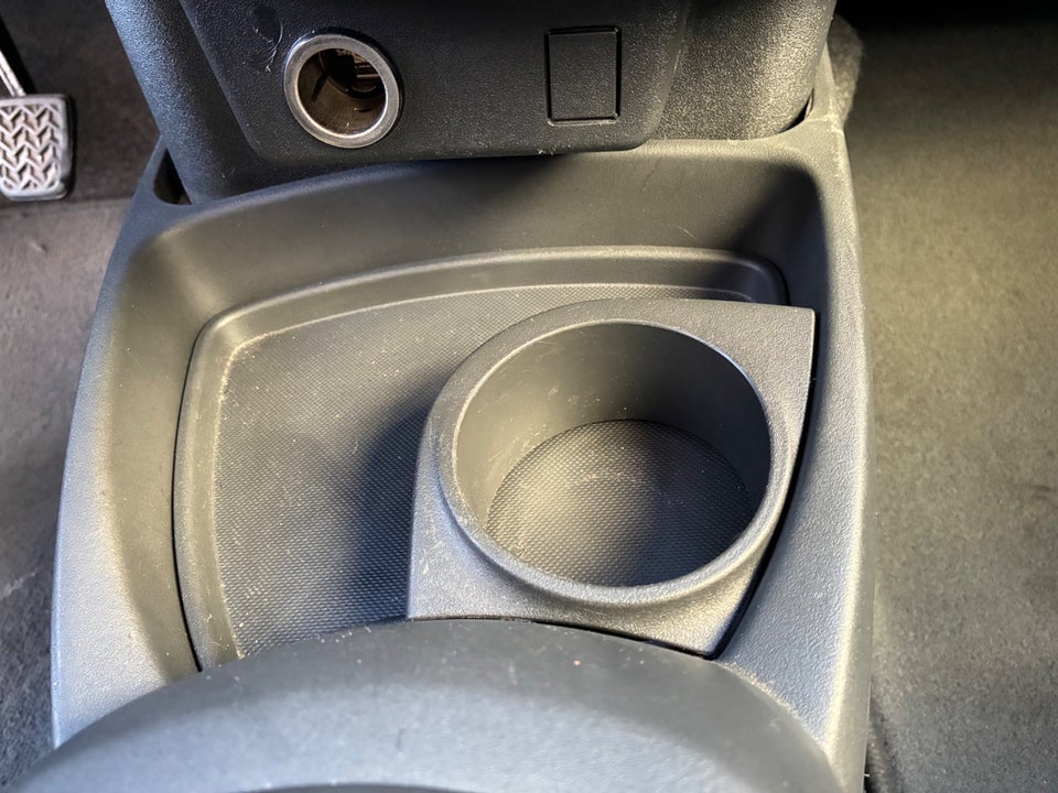 Toyota Yaris 1,4 D-4D Luna 5d