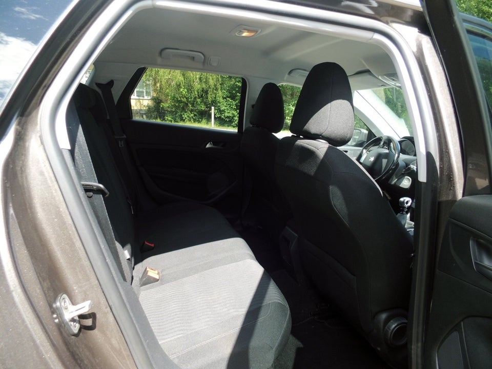 Peugeot 308 1,6 BlueHDi 120 Active SW 5d