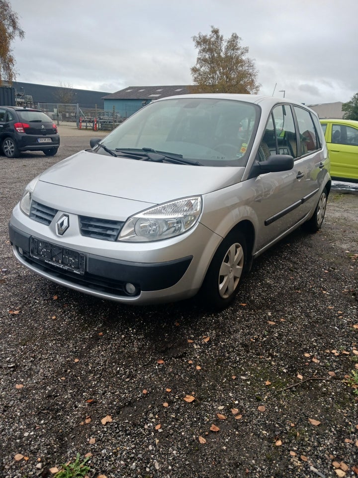 Renault Scenic II 1,6 Expression Comfort 5d