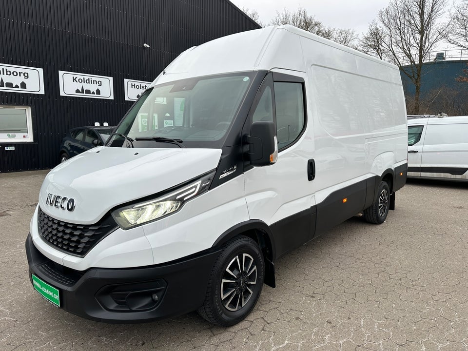 Iveco Daily 2,3 35C12 12m³ Van AG8