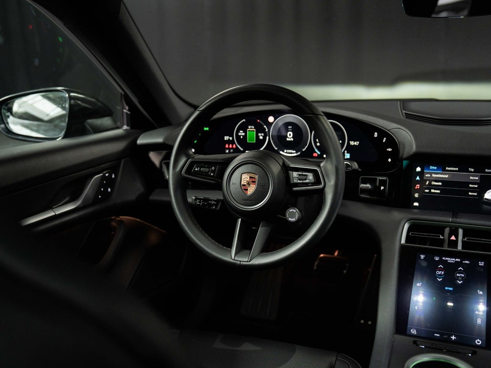 Porsche Taycan Performance+ 4d