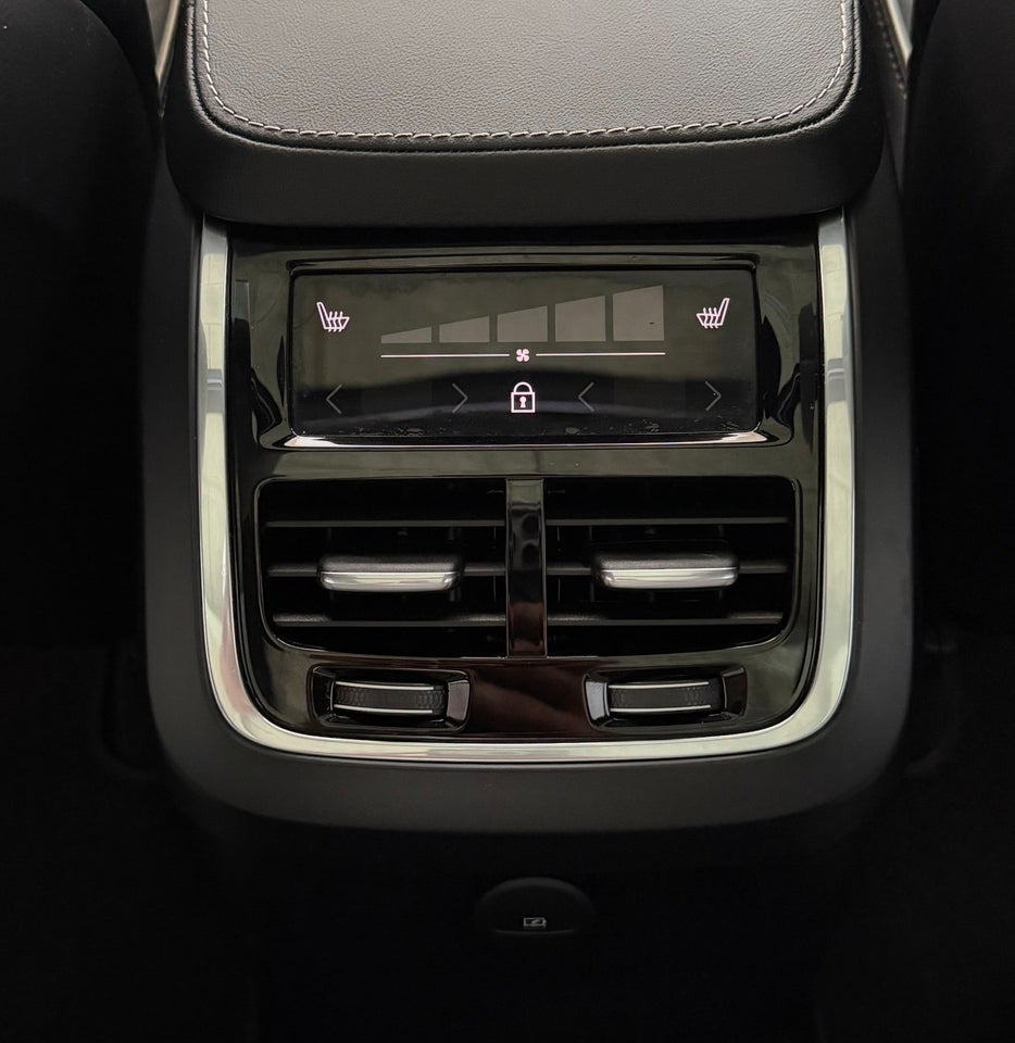 Volvo XC90 2,0 T8 ReCharge Ultimate Dark aut. AWD 7prs 5d