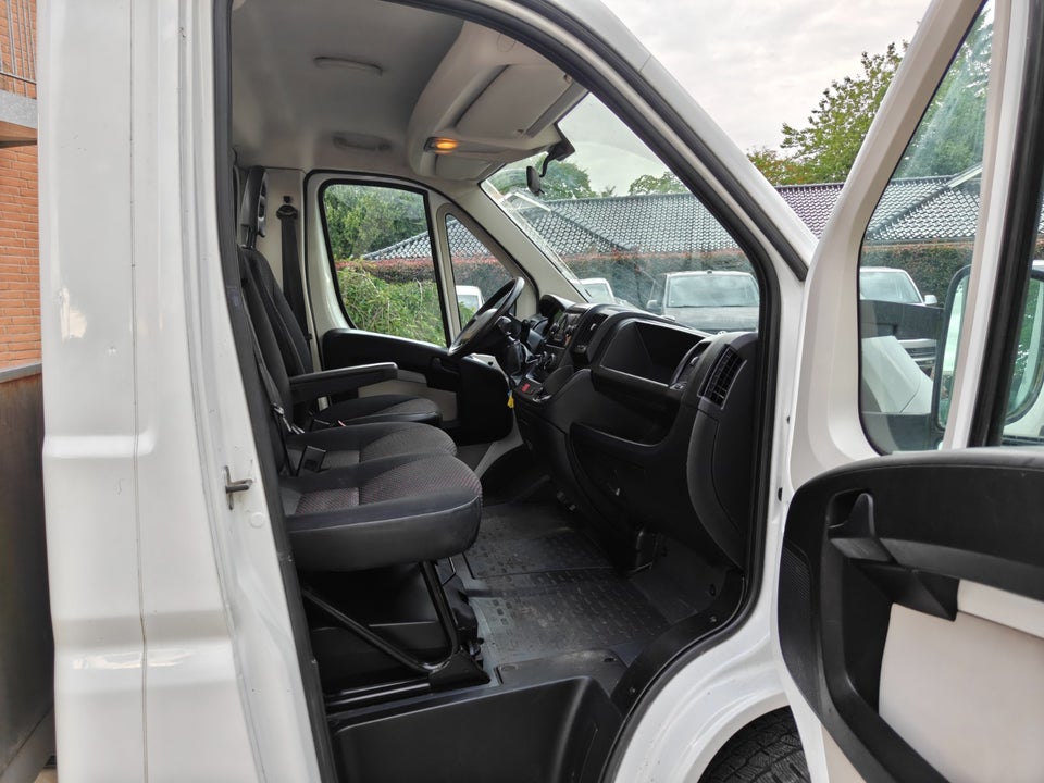 Peugeot Boxer 335 2,2 HDi 130 Ladvogn L3 2d