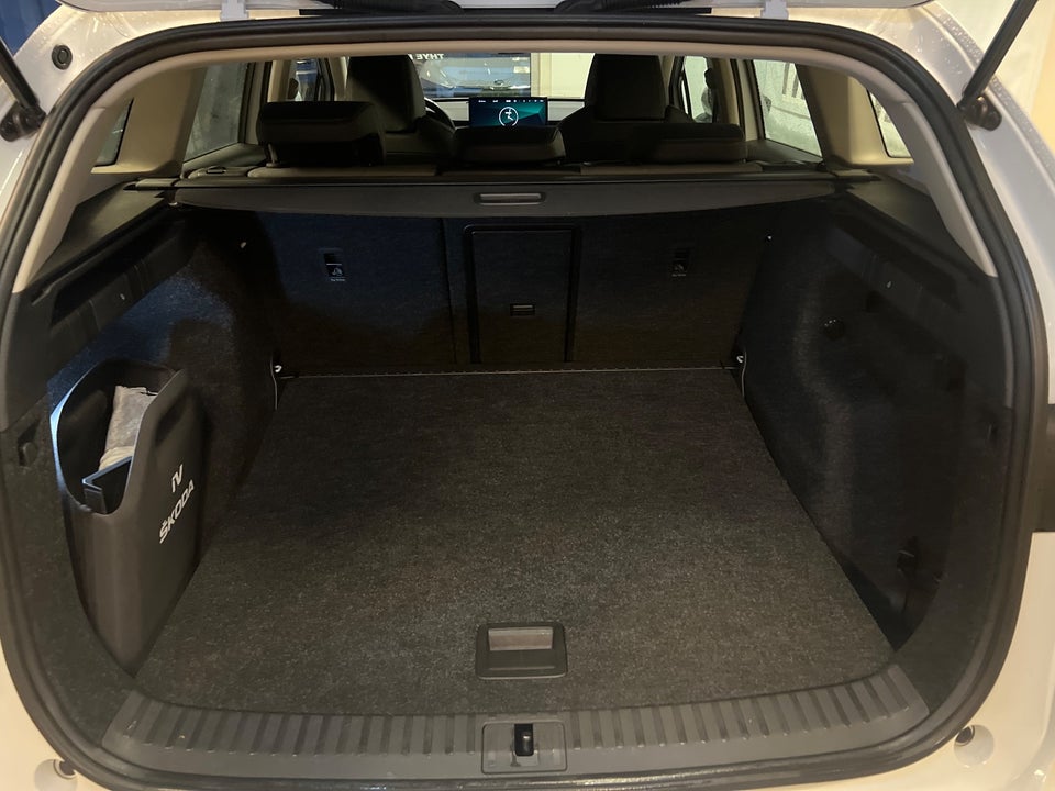 Skoda Enyaq 60 iV Loft 5d