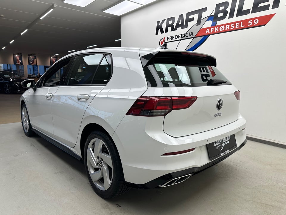 VW Golf VIII 1,4 GTE DSG 5d