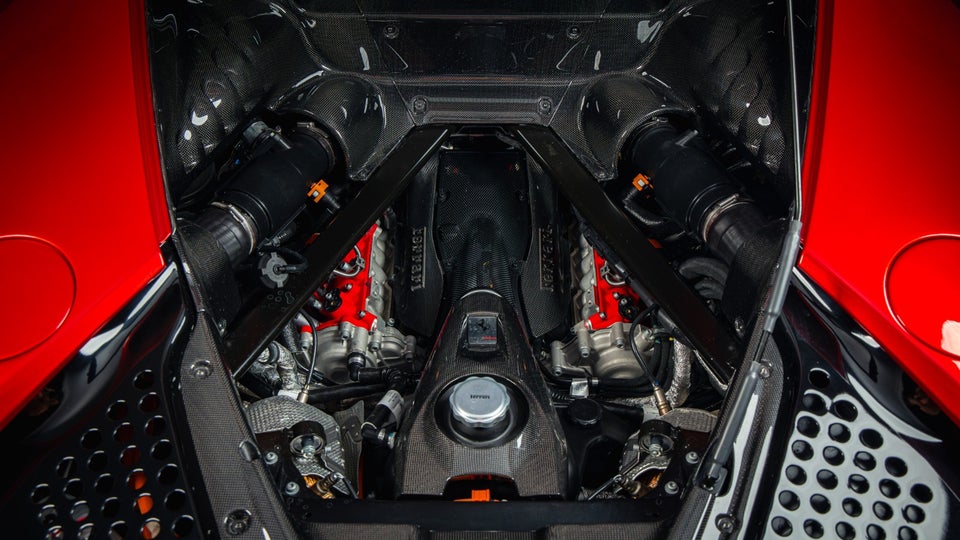 Ferrari SF90 Stradale 4,0 DCT 2d