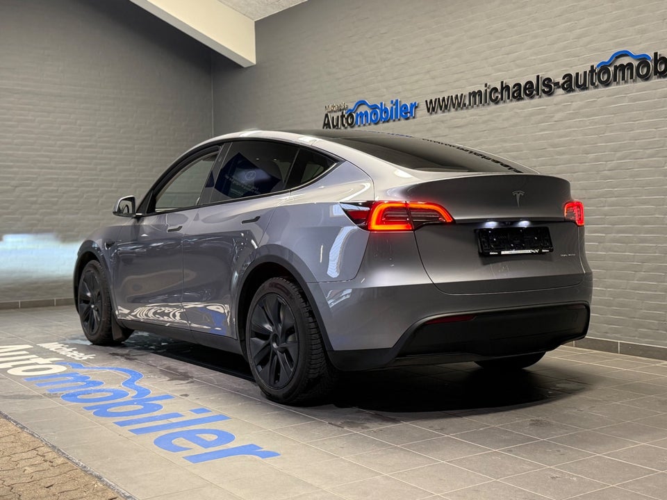 Tesla Model Y Long Range AWD 5d