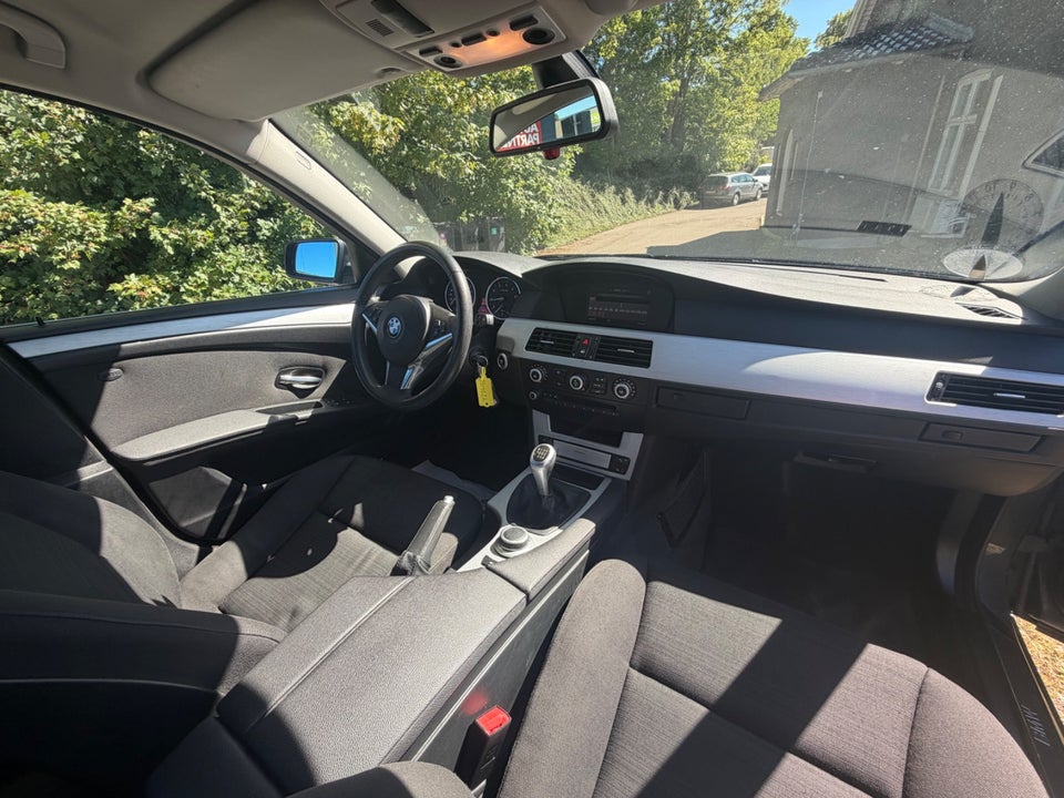 BMW 520i 2,0  4d