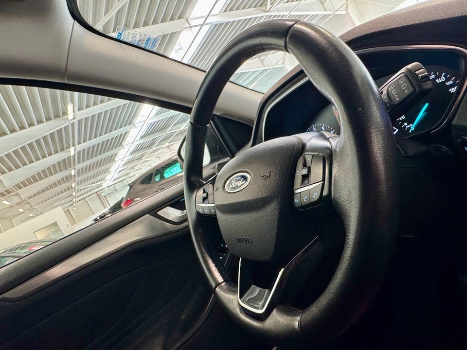 Ford Focus 1,0 EcoBoost Titanium stc. 5d