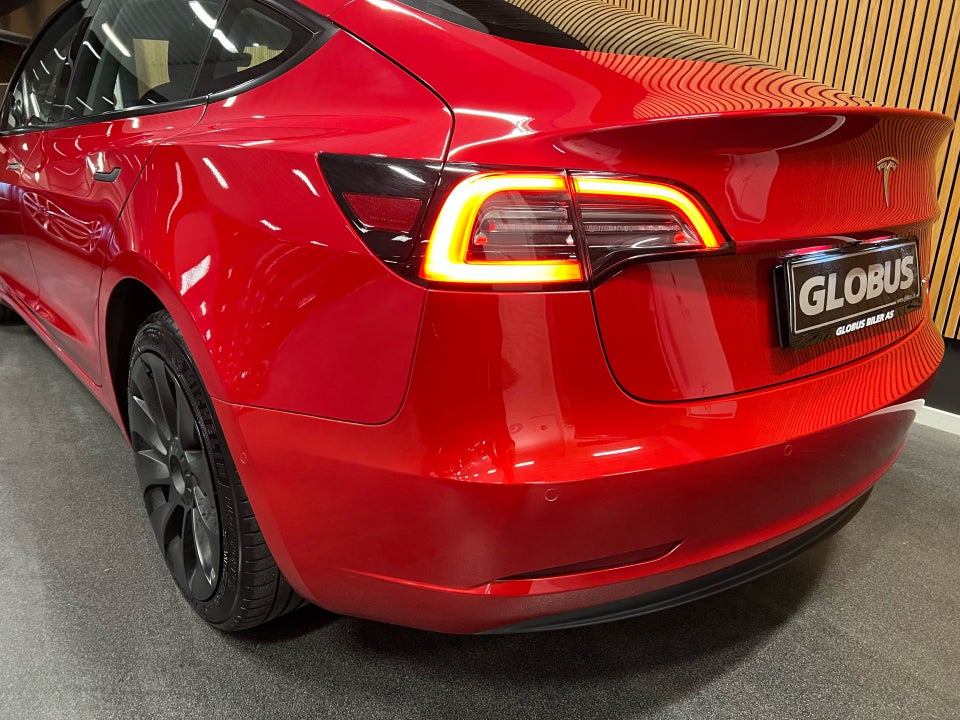 Tesla Model 3 Long Range AWD 4d