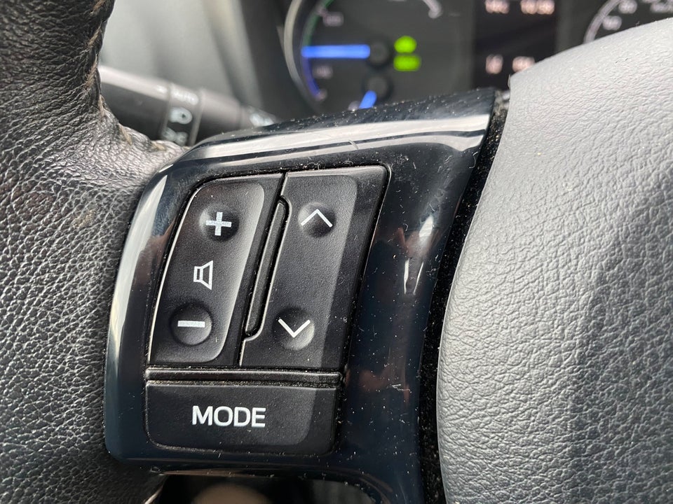Toyota Yaris 1,5 Hybrid H1 e-CVT Van 5d