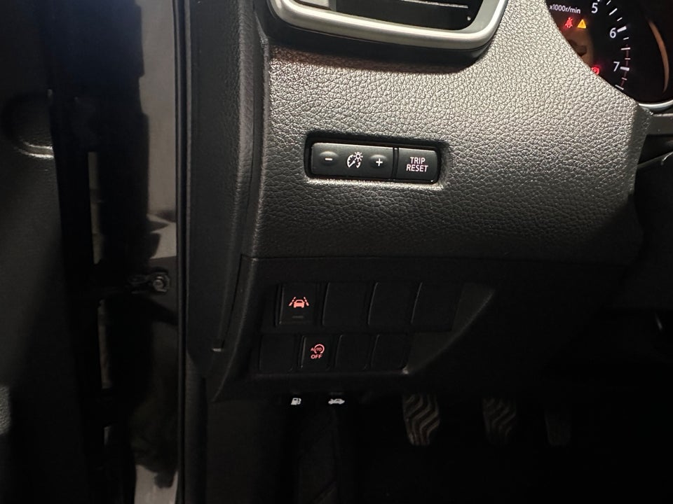 Nissan Qashqai 1,3 Dig-T 140 Tekna 5d