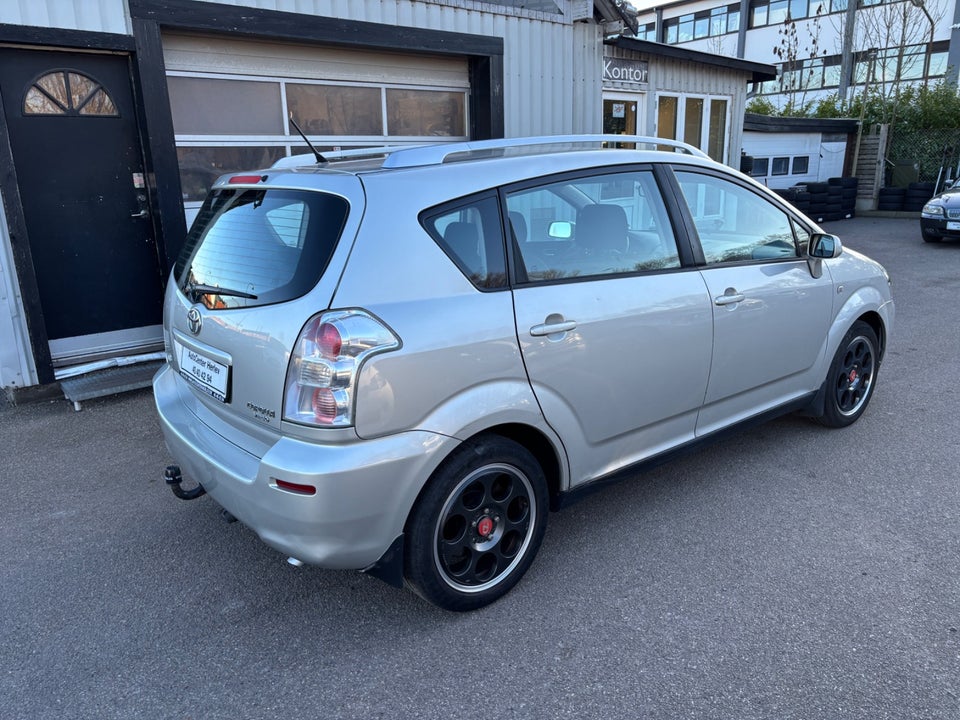Toyota Verso 1,8 Terra 7prs 5d