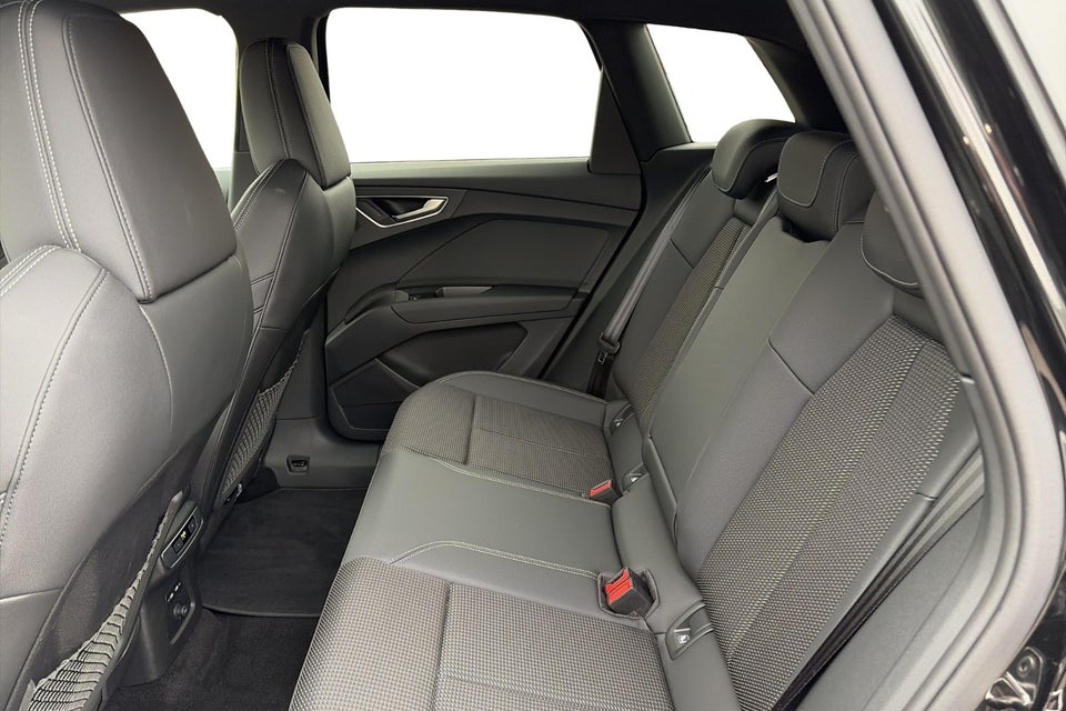 Audi Q4 e-tron 45 edition S-line 5d