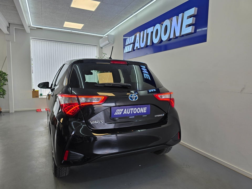 Toyota Yaris 1,5 Hybrid H3 Smart e-CVT 5d