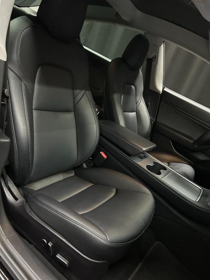 Tesla Model 3 Long Range AWD 4d